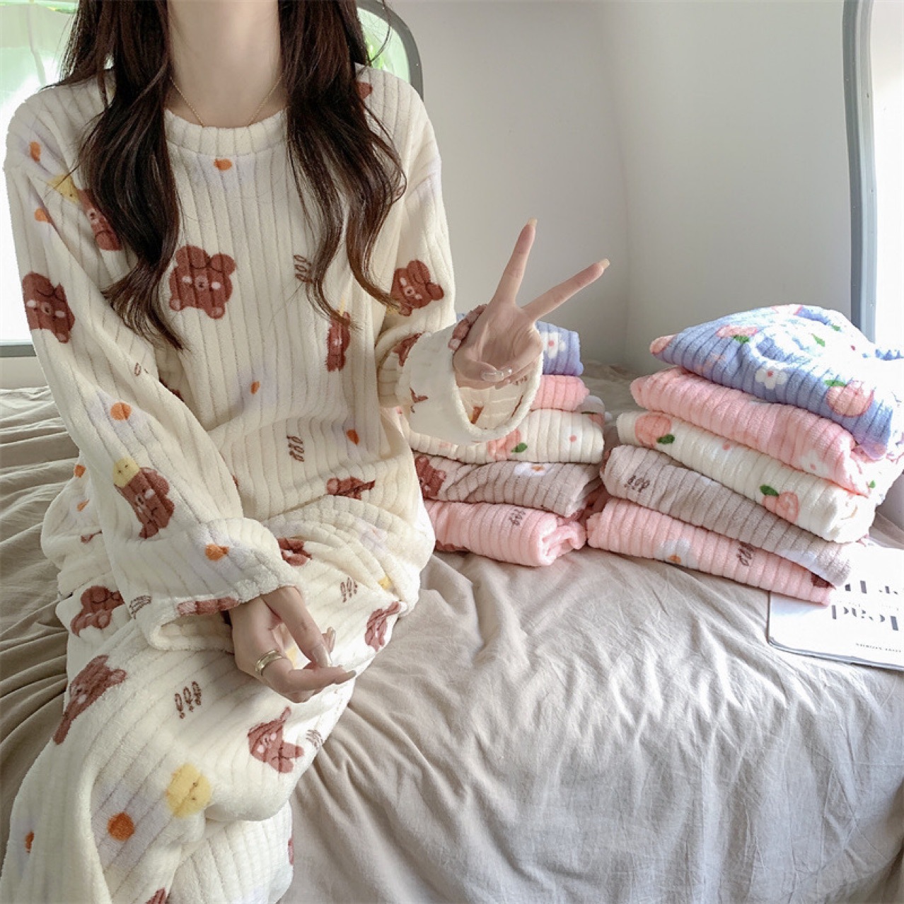 Women's Pajamas, Warm, Convenient Clothes, Nap Wear, Loose,  Spring, Autumn, Winter, Soft, Warm, Washing, Front Opening, Top and Bottom  Set, Thick, Fluffy, Large, Comfortable, Comfortable to the Touch,  Loungewear, Nightwear, Cold