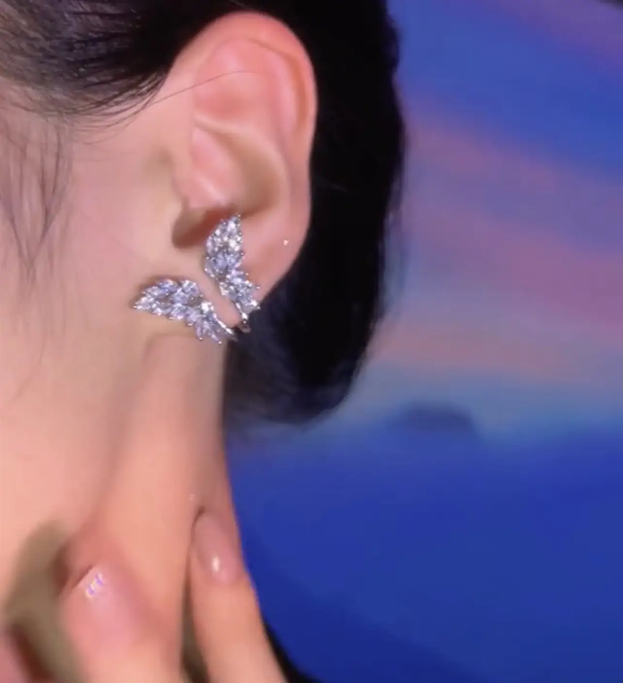 Women's Fashion And Fully-jewelled Zircon Butterfly Ear Clip
