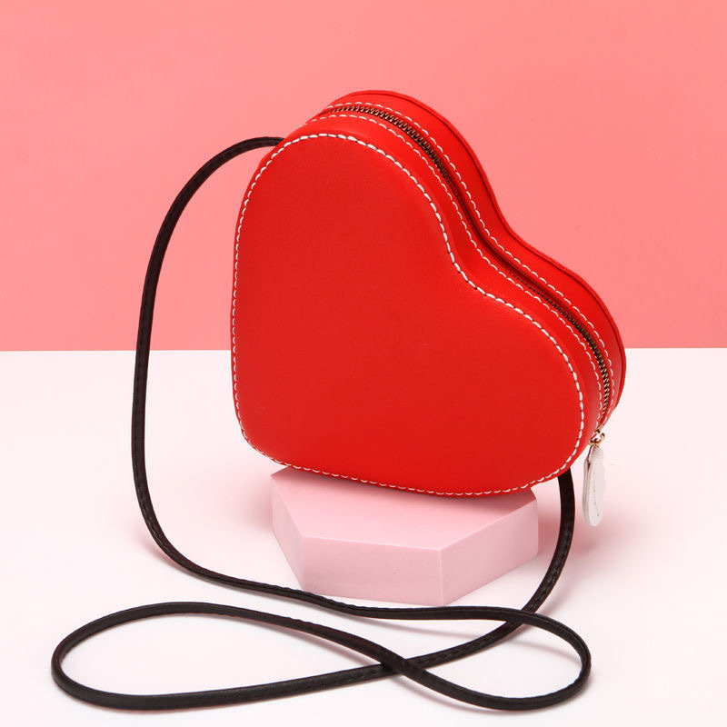 Love Women's One Shoulder Diagonal Woven Bag