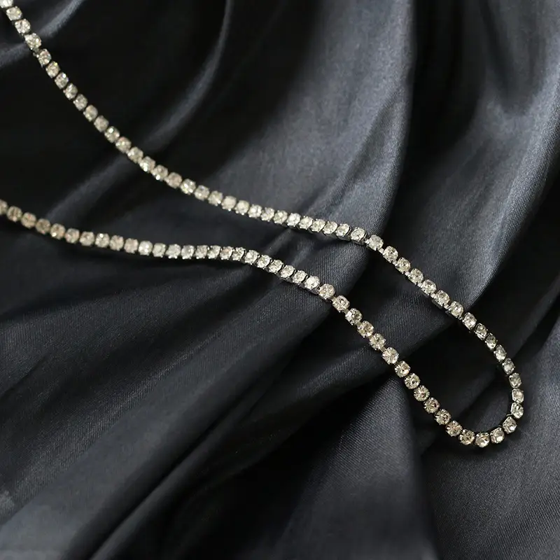 Rhinestone Four-claw Silicone Beads Adjustable Clavicle Chain