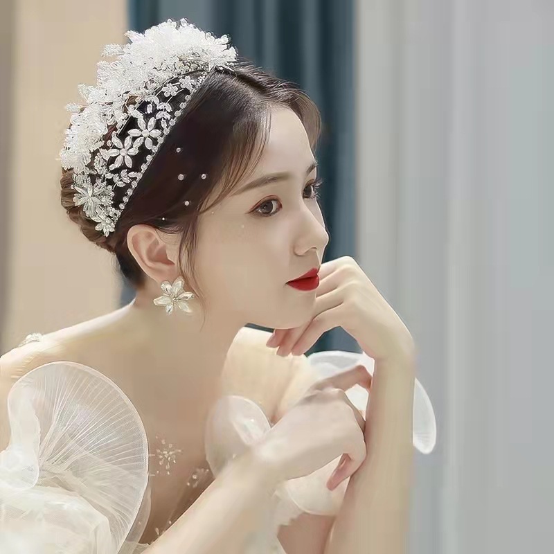 Kristallpeapael juuste kaunistamiseks