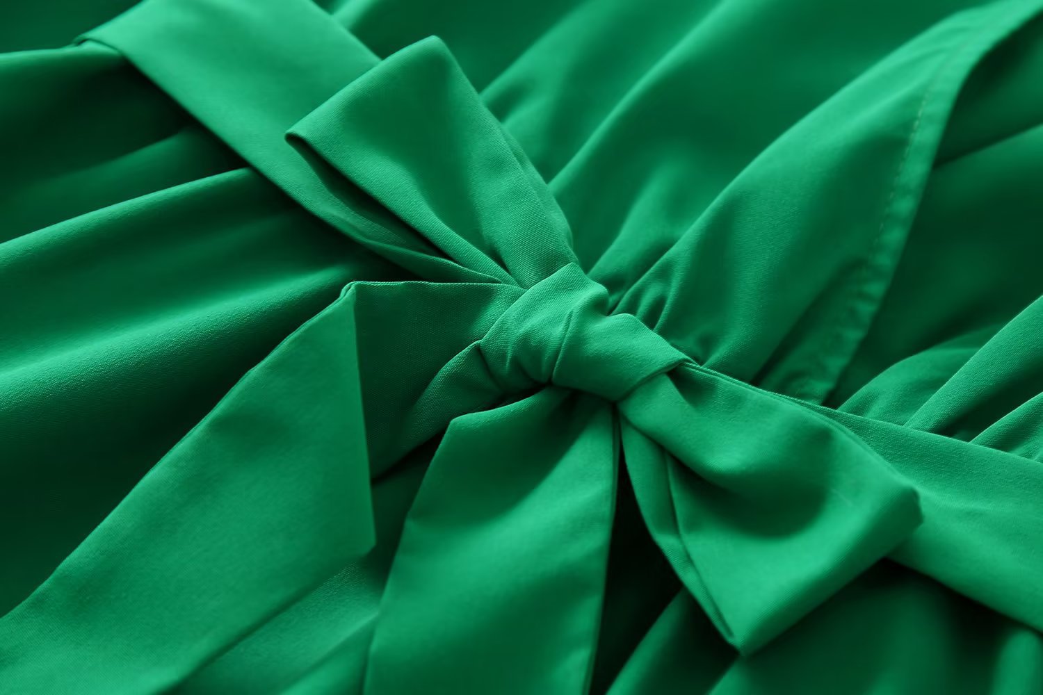 Women's V-neck Long-sleeved Green Belted Short Skirt Dress