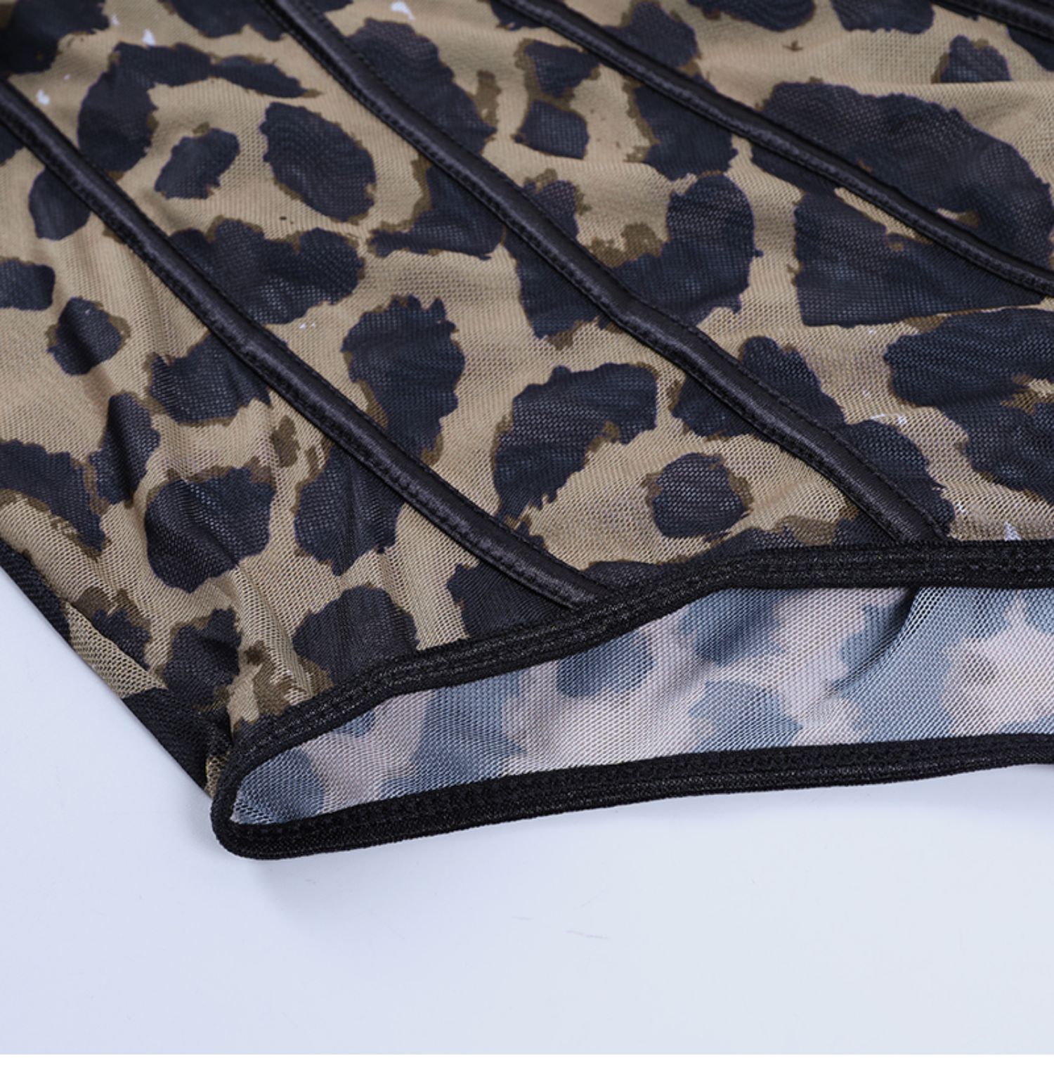 Vintage Leopard Print One-piece Bottoming Shirt