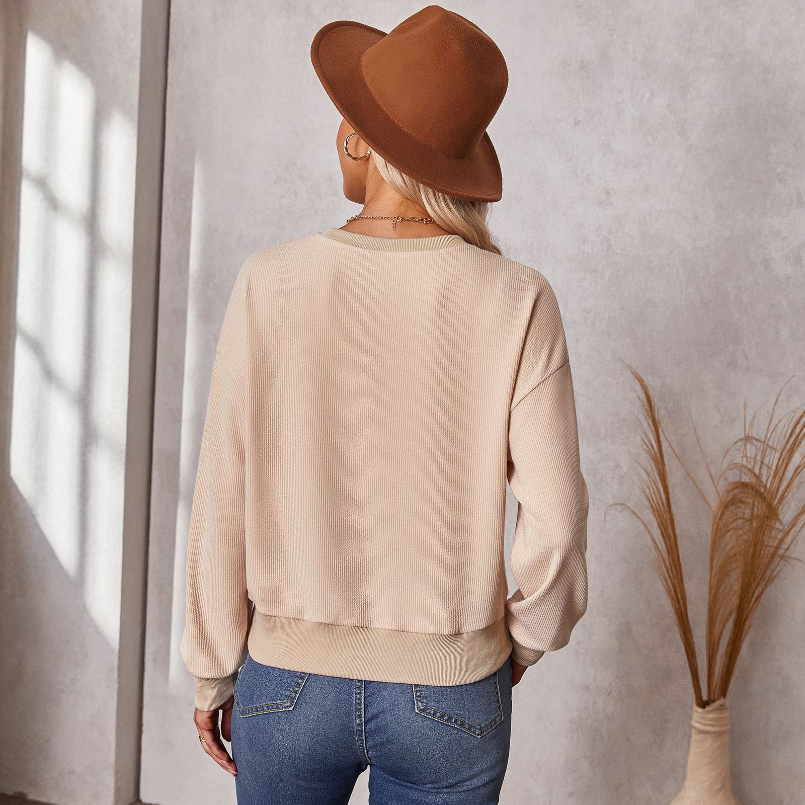 Women's Fashion Solid Color Round Neck Knit Sweater Top