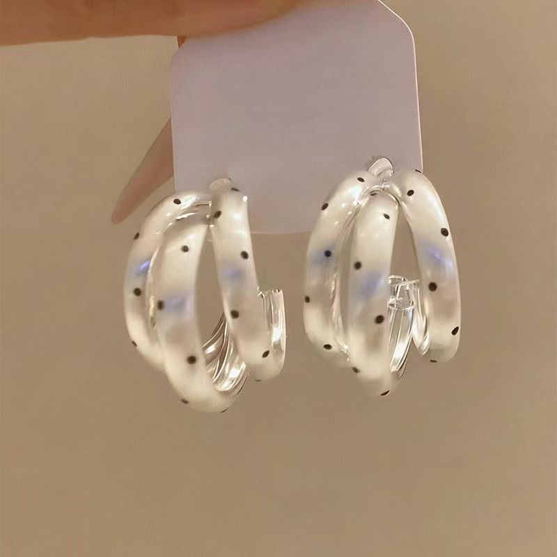 French Silver Brushed Polka Dot Triple Circle Stud Earrings, Style Vintage Elegant Delicate Clip On Ear Jewelry For Women