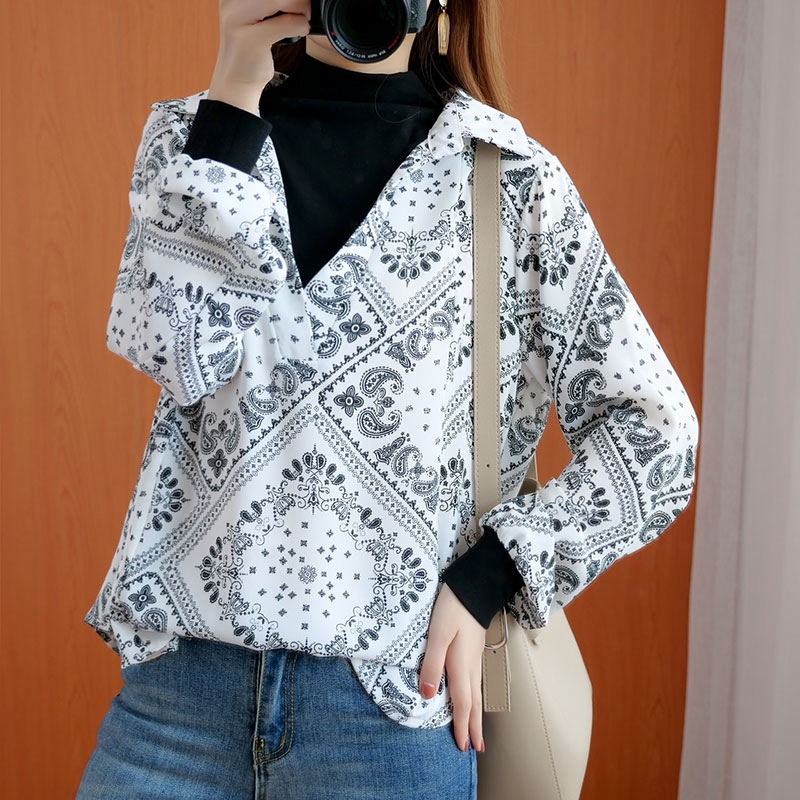 Two New Korean Fashion Fakes For Early Autumn 