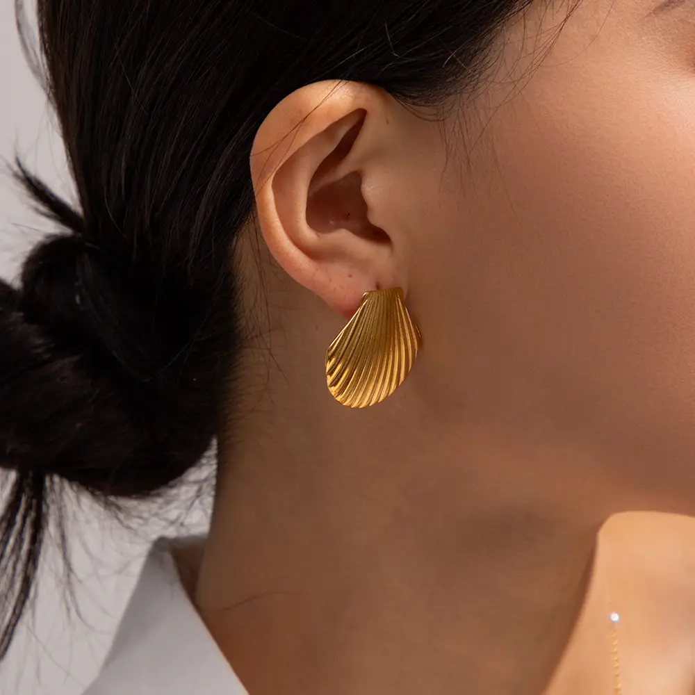 Ocean Series New Gold Shell Design Titanium Steel Earrings All-match Non-fading
