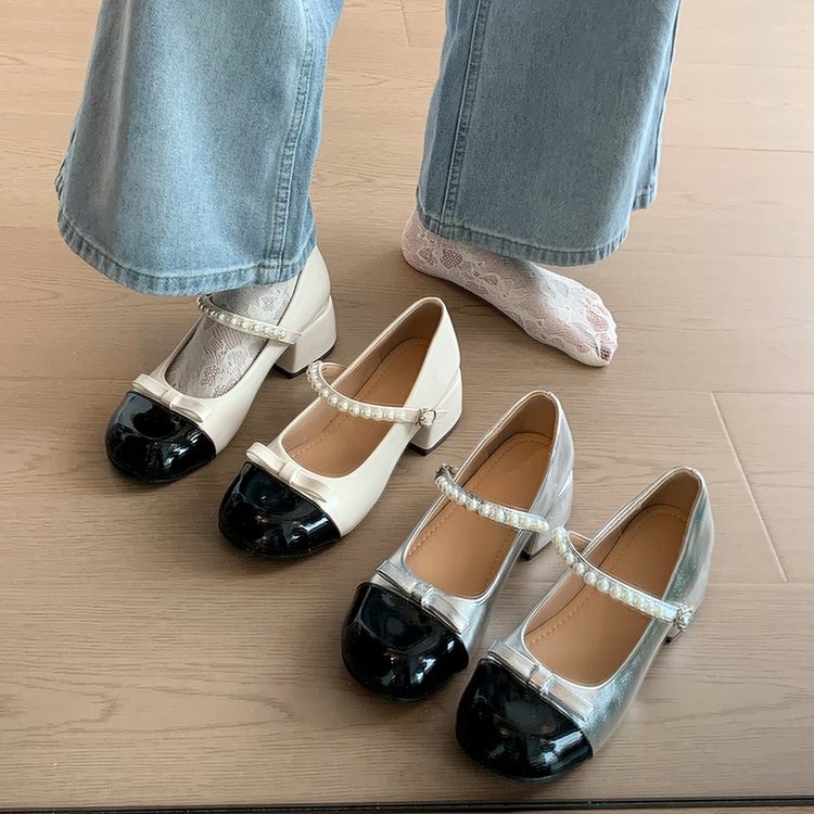 Women Vintage Two-Tone Black Toe Pearl Single Strap Pumps, Round Toe Mixed Matte Glossy Patent Leather Lightweight Stable Square Block Mid Heel Slip