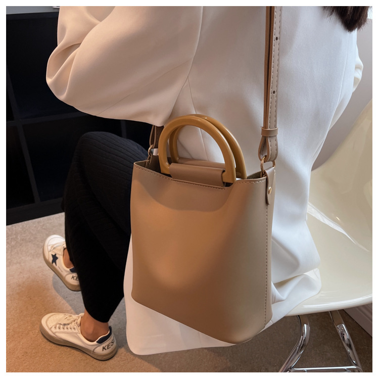 One Shoulder Cross Portable Bucket Bag