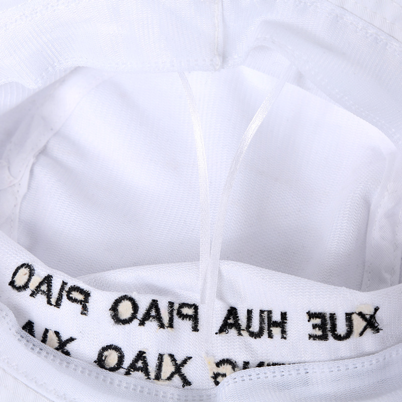 Summer Couples Bend Along The Sunshade Cap Tide