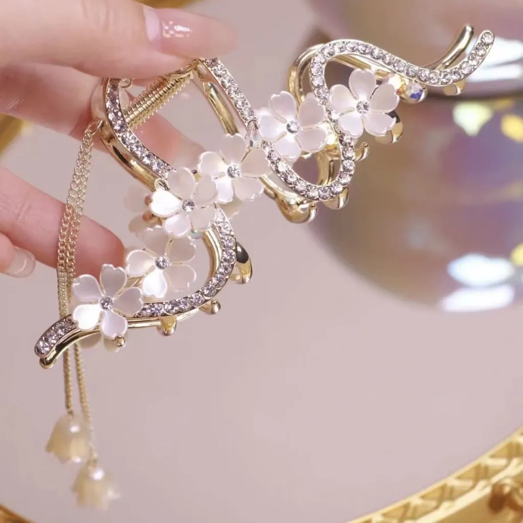 Flower Large Rhinestone Clip Metal Hair - Light Yellow