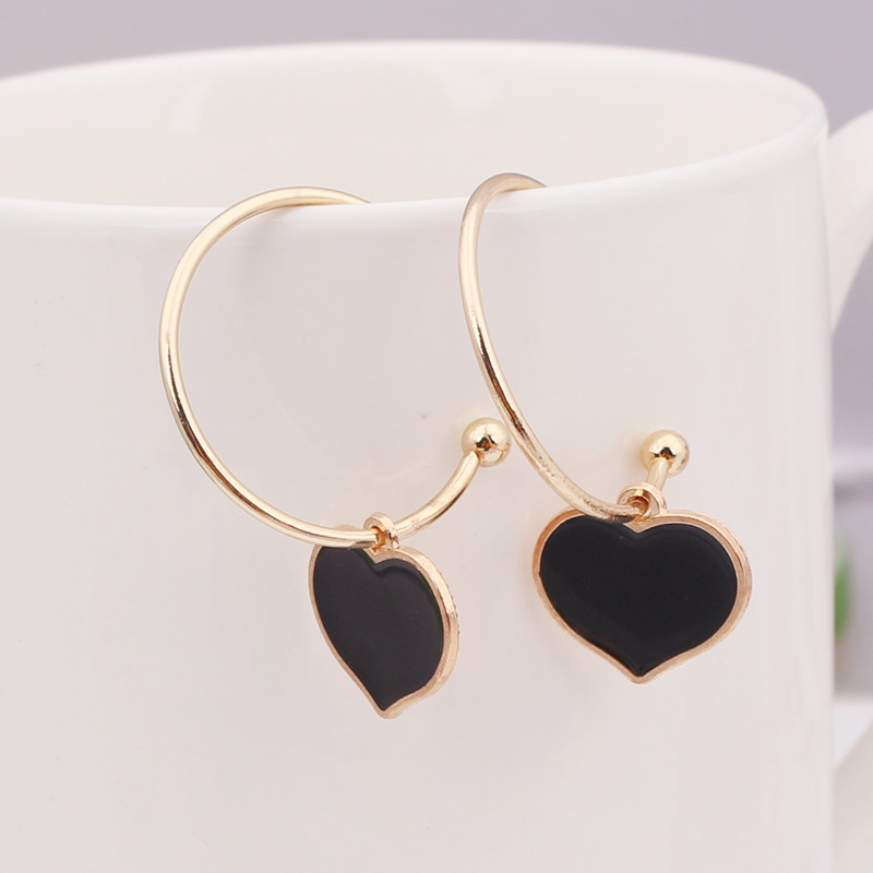 New Heart-shaped Love Earrings Circle Earrings Female