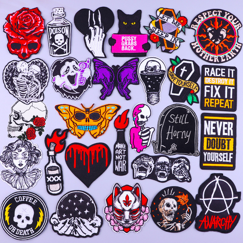 Fashion Minimalist Skull Shape Punk Embroidery Patch — image 1