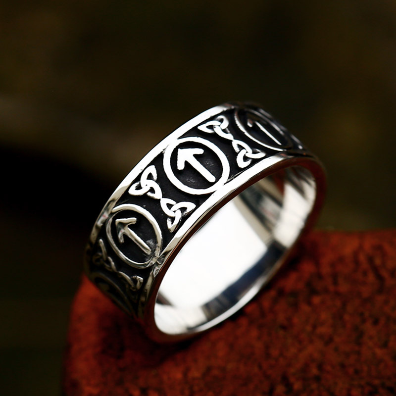 Men's And Women's Fashion Simple Stainless Steel Ring