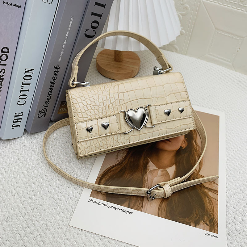 Foreign Style Versatile Pearl Chain Portable Crossbody Bag