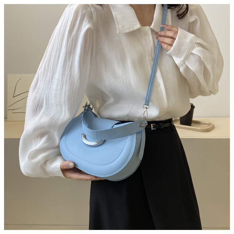 Title 4, Solid Color Retro Underarm Portable Shoulder Me...