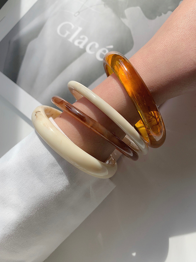 Vintage Acetic Acid Amber Pattern Acrylic Bracelet