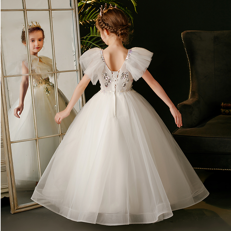 تنورة طويلة بيضاء للأطفال بتصميم شبكة