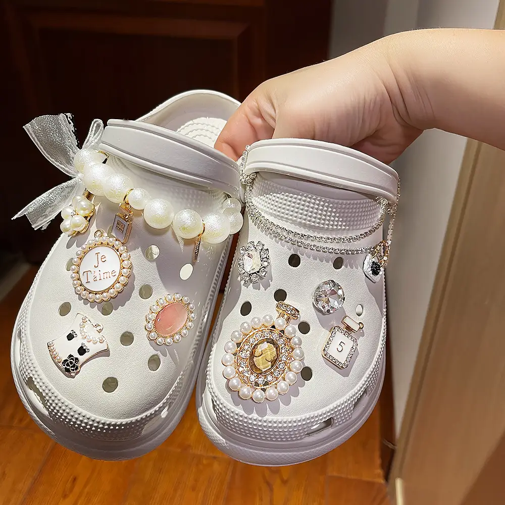 Pearl Flower Gem Rhinestone Hole Shoes Buckle Accessories
