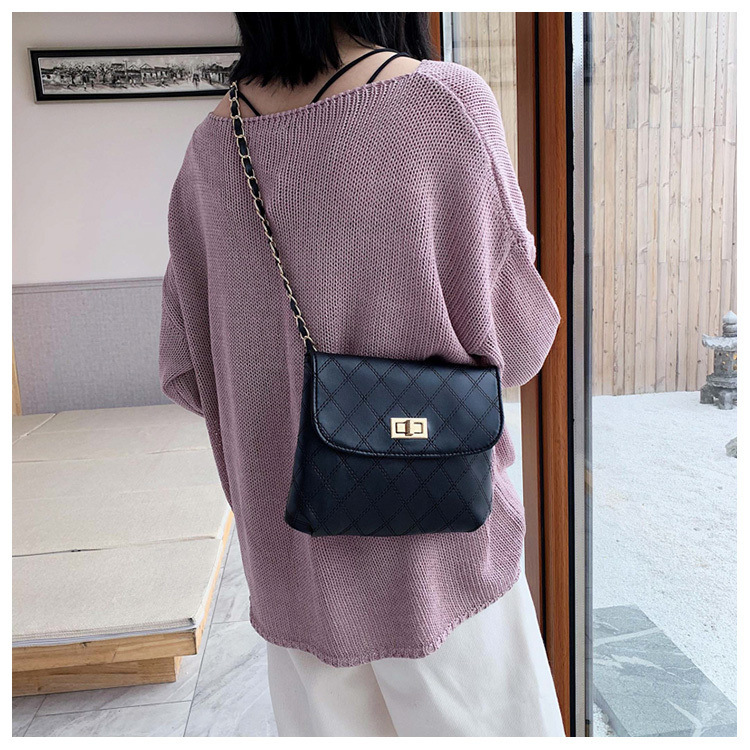 Title 7, Lingge chain retro messenger bag shoulder bag