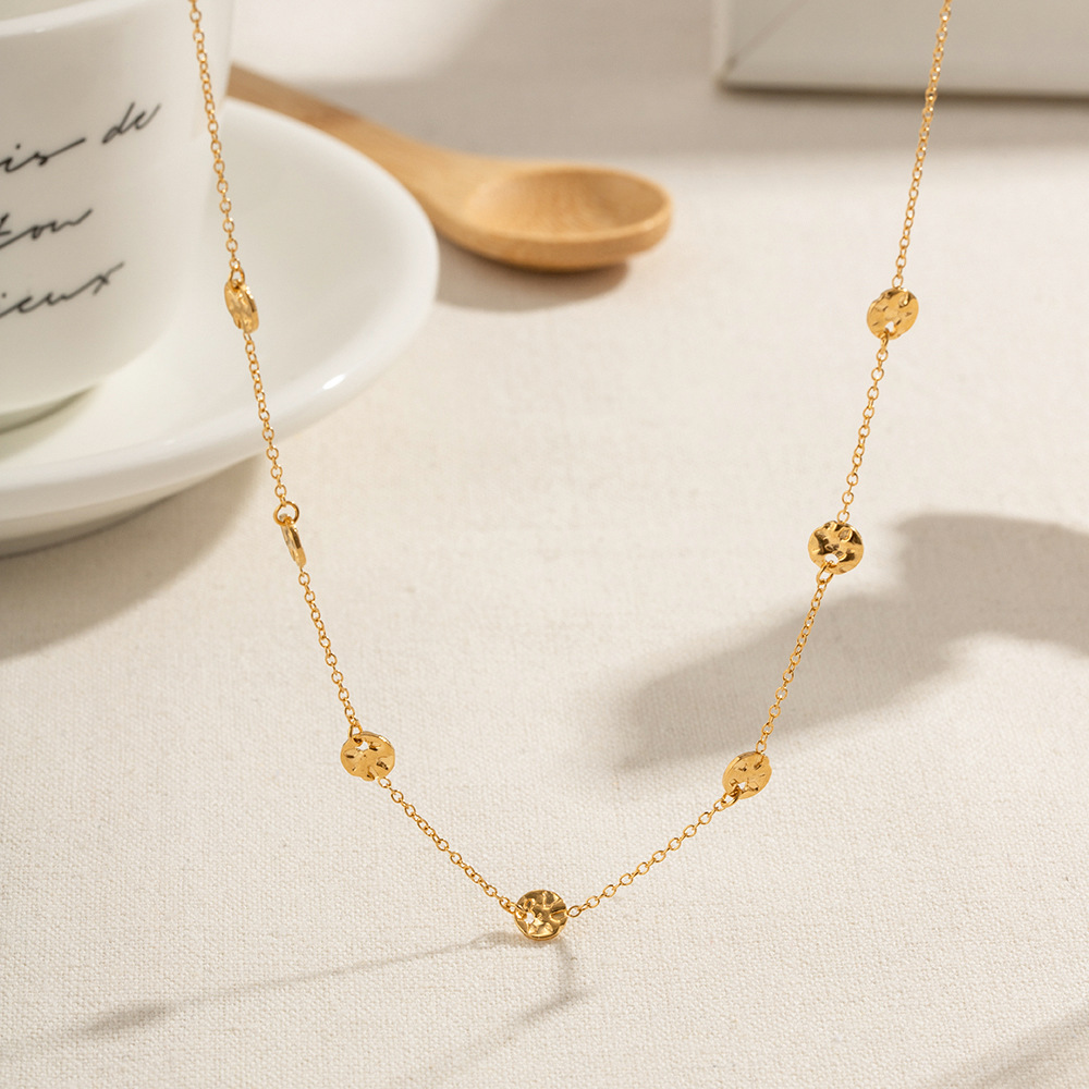 Fashionable All-Match 18K Gold Stainless Steel Hammered Small Round Slice Necklace