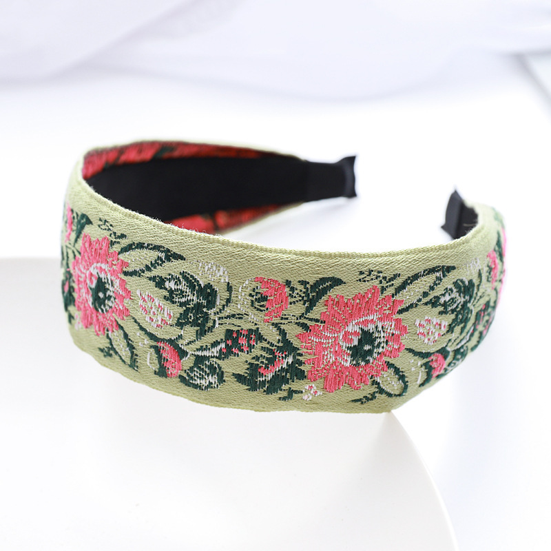 Embroidered Cloth Headband Hair Clip For Autumn And Winter — image 1