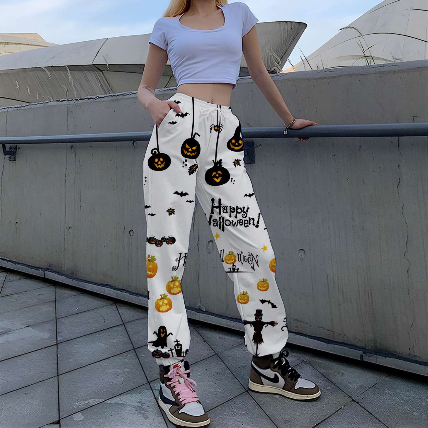 Title 4, Printed Loose Tappered Sports Pants Fashion