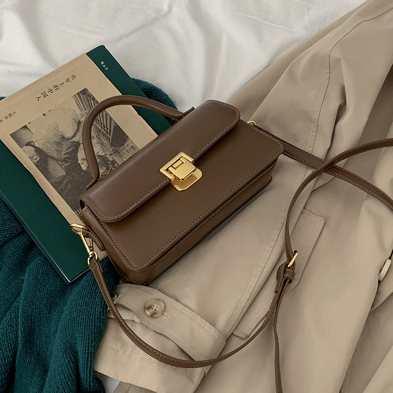 Solid Color Simple Fashion Shoulder Bag