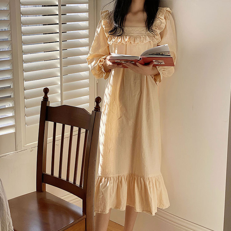 Title 7, Long Palace Lace Square Neck Pajamas