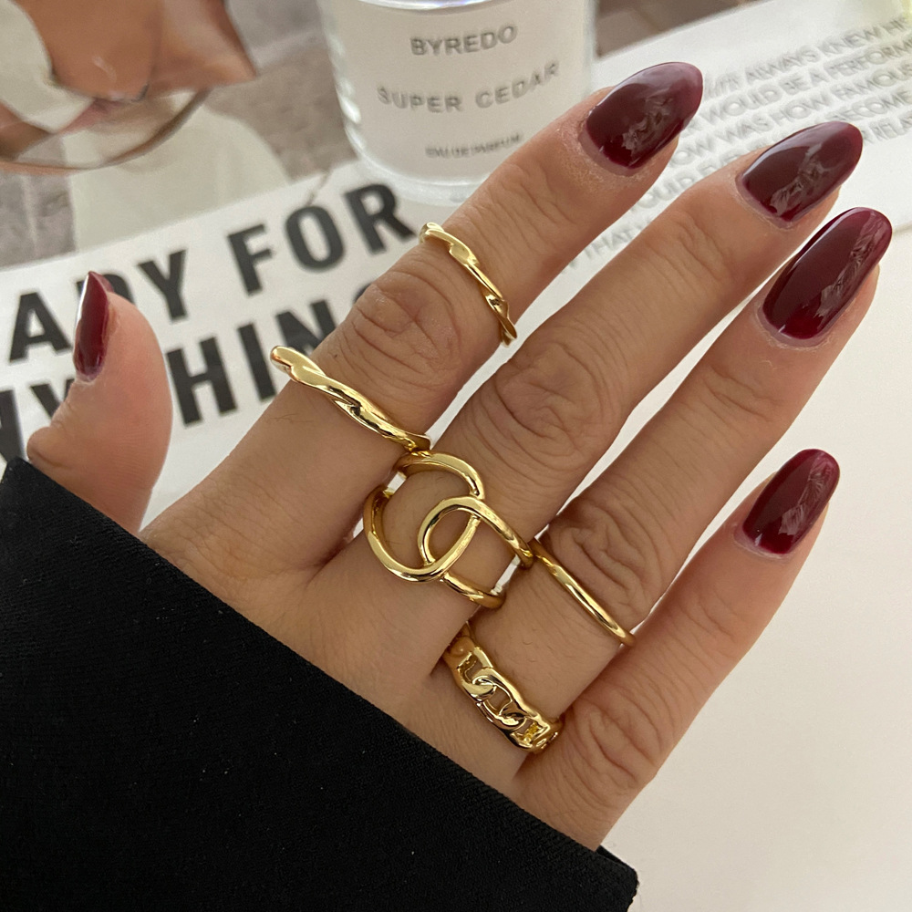 Simple Net Red Tail Ring Ring Design metallic
