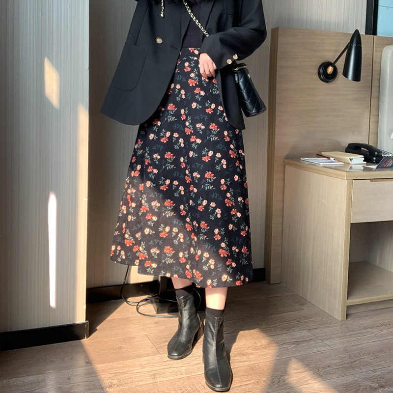 Women's Corduroy Small Red Flower Floral Skirt