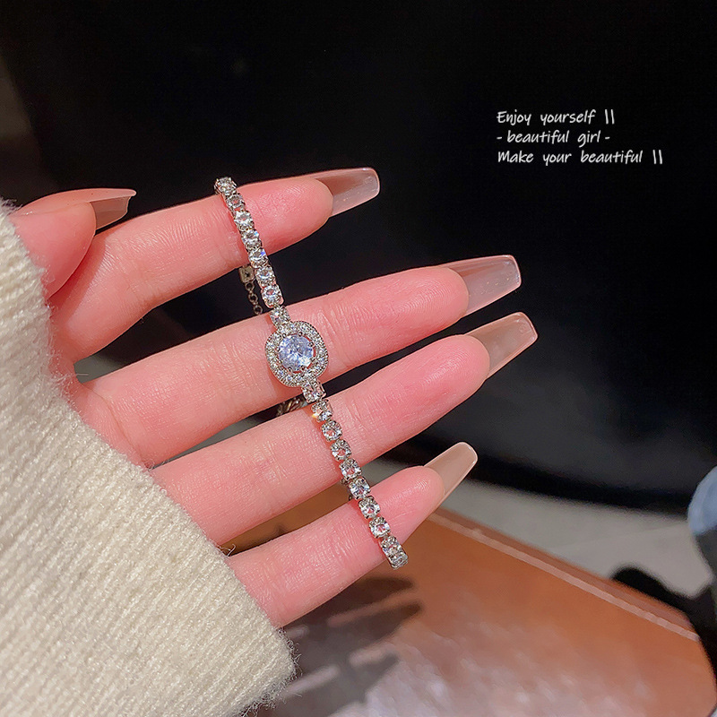 Exquisite Full Zircon Bracelet For Women, Light Luxury Niche Design, Square Zircon Bangle, Gift For & Best Sisters Jewelry - imagen 1