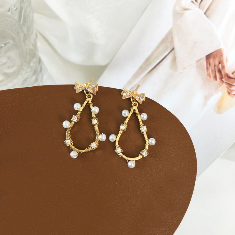 Beautiful Girl Style Earrings Temperament Simple Bow Stud Earrings