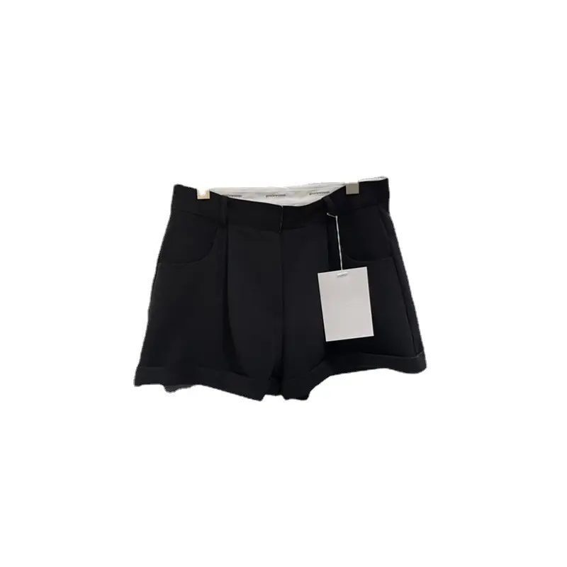 Slim And Versatile Shorts With Wide Legs