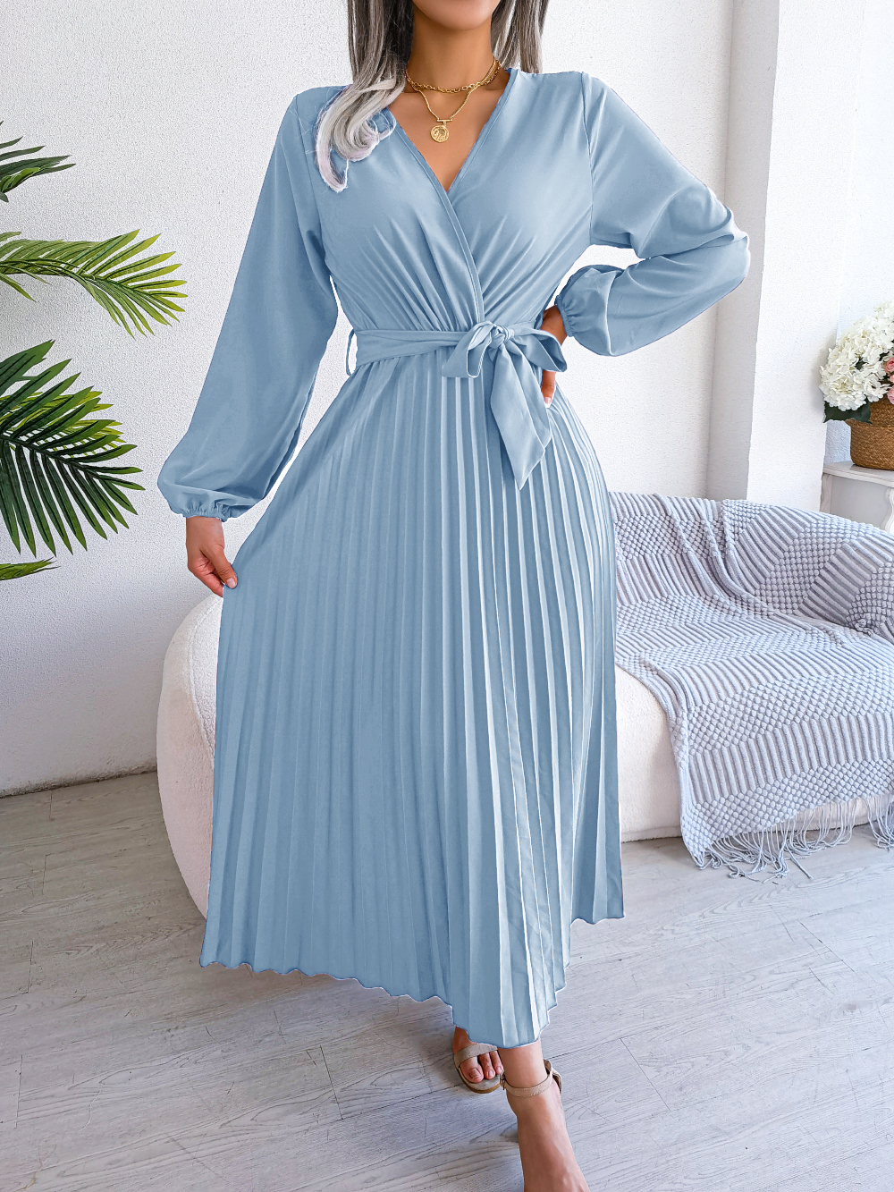 Buy Women's Clothing Online | Buy Trending Dresses for Women