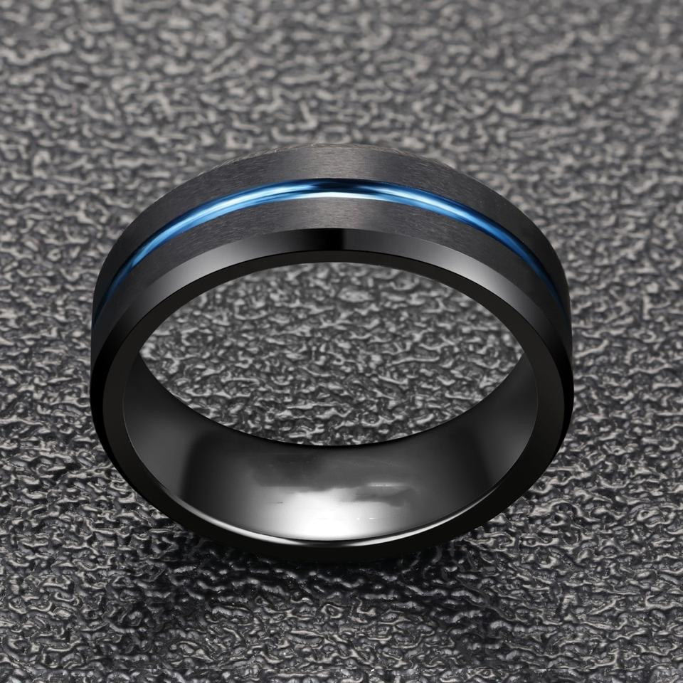 Title 4, Bague homme simple en acier tungstène noir. Un ...