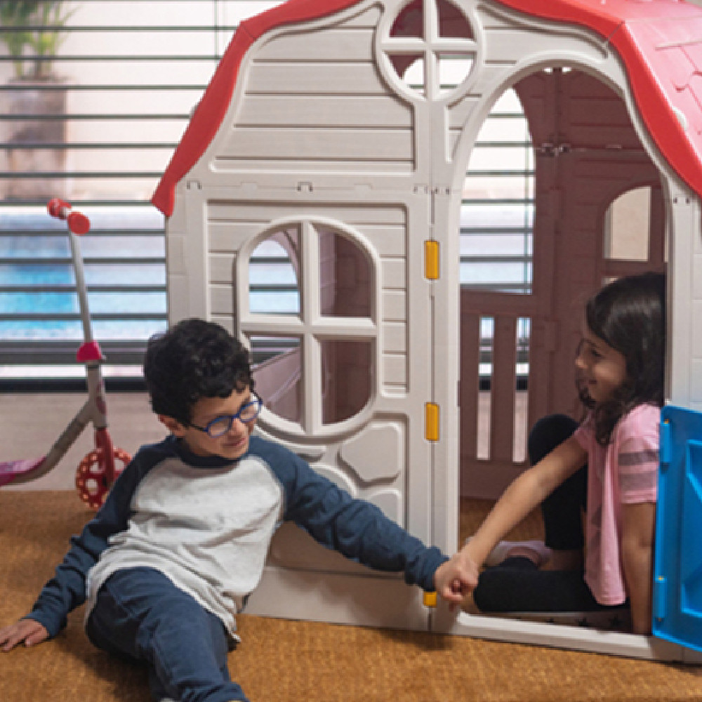Plastic folding game room (color)