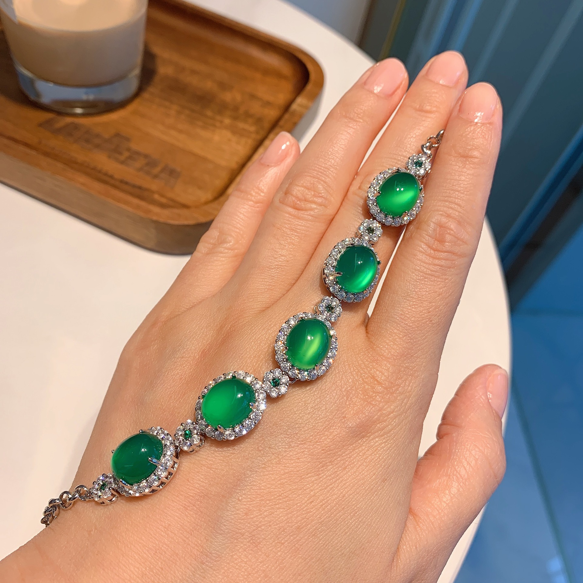 Chalcedony Emerald Green Fluorescent Bracelet Round Diamond Jade Bracelet