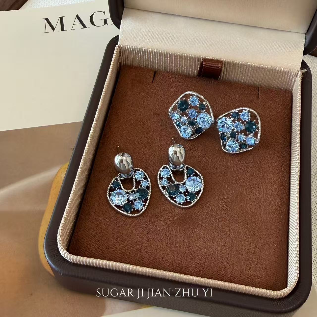 Light Luxury Vintage Hollow Blue Rhinestone Irregular Stud Earrings, Fashion Niche High-End Ear Jewelry For Women