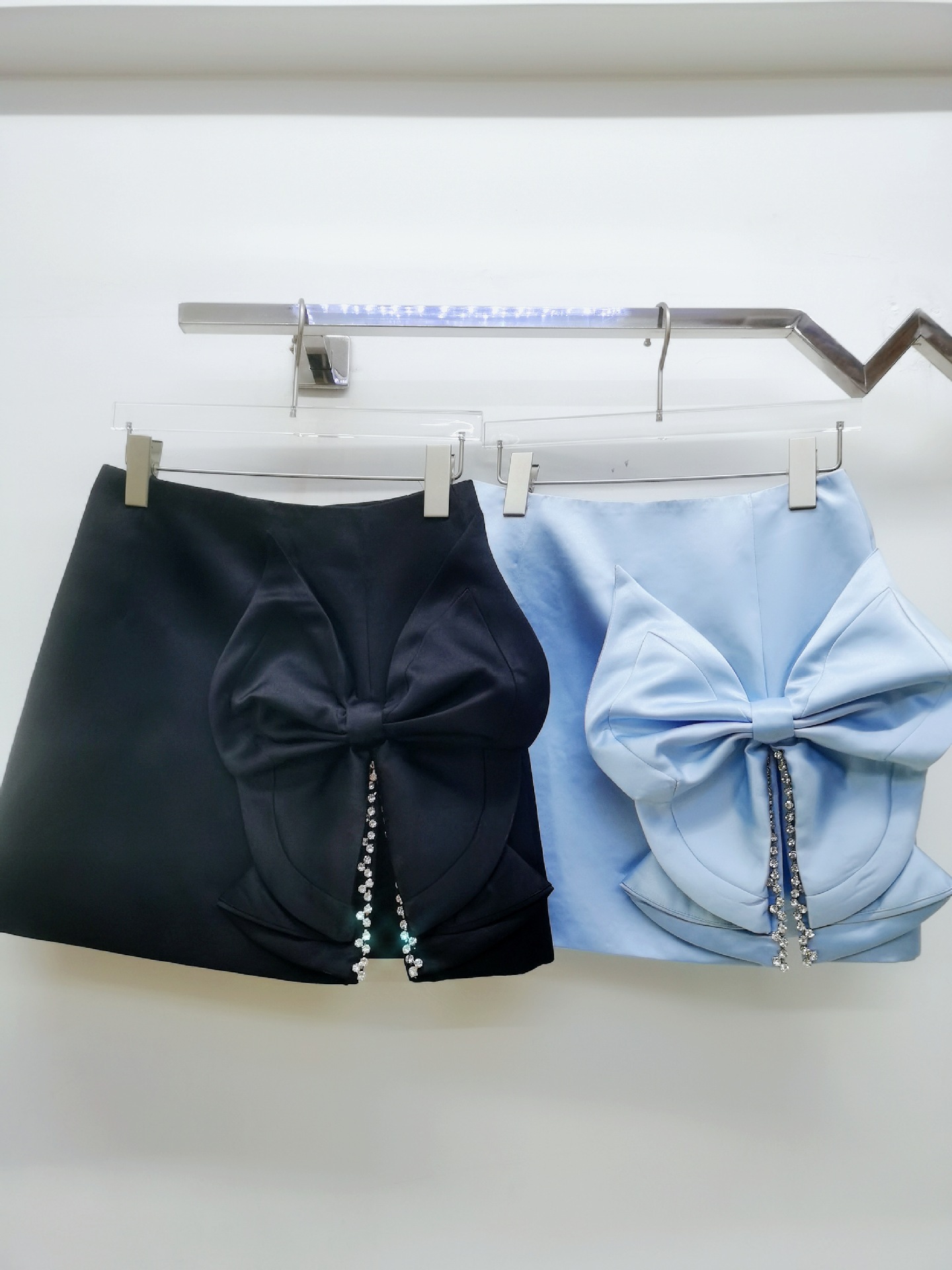 Women's New Exaggerated Bowknot Slit Crystal Trim Skirt