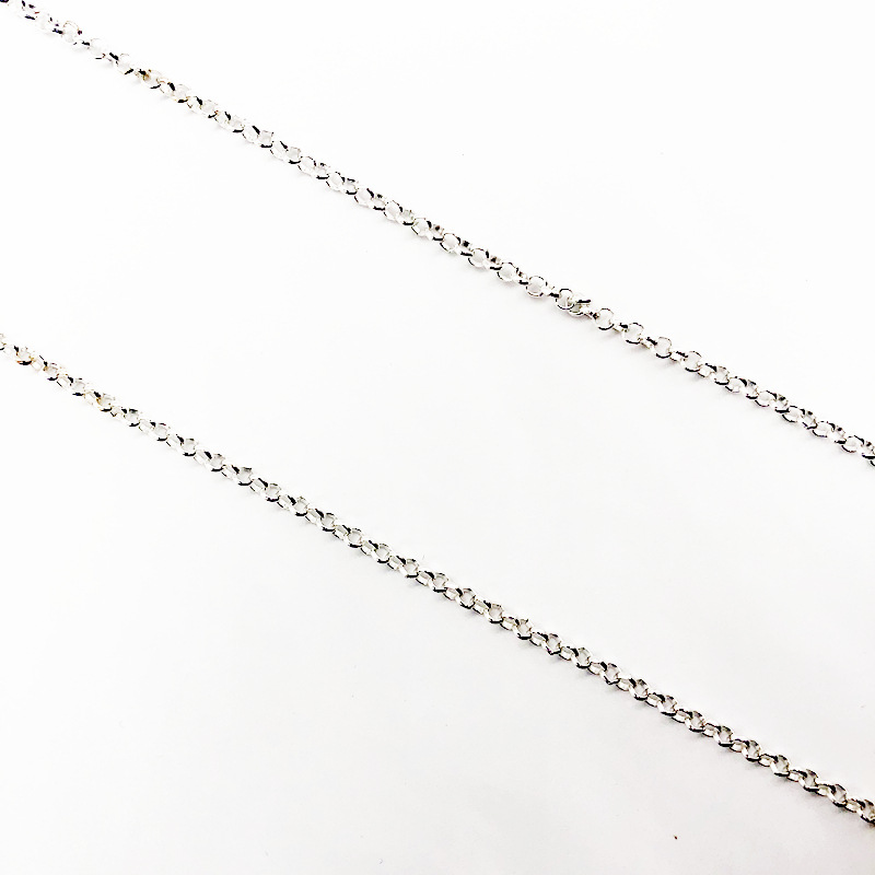 Exquisite Hollow Aromatherapy Necklace Essential Oil Diffuser Openable Photo Box Pendant