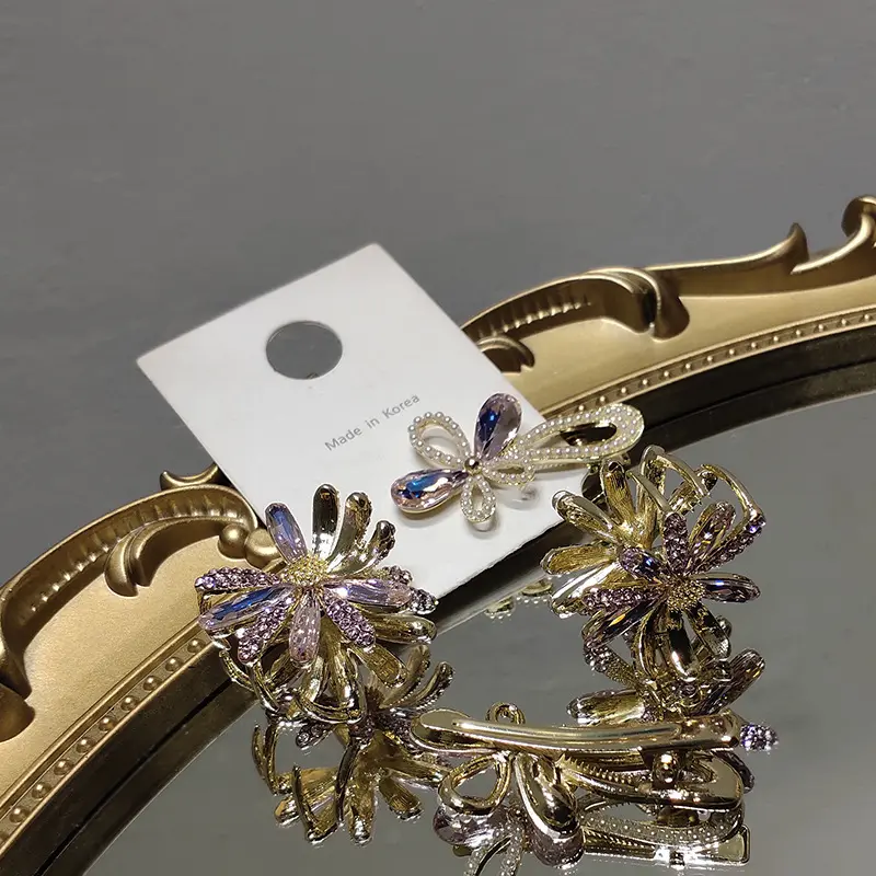 Metal Grab Clip Sweet And Simple Crystal