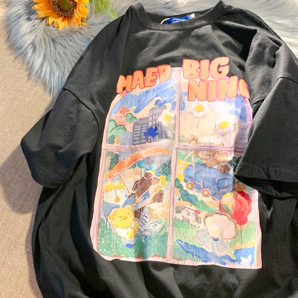 A Pair Of Short-sleeved T-shirts With Oil-painted Elements In Summer - Black