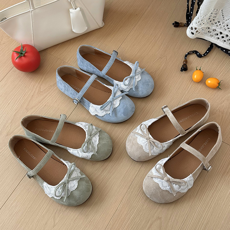 French Retro Lace Shallow Mouth Single Shoes For Women In The Spring And Summer Of 2026 Beautiful And Fashionable Paired With Skirts And Flat New Shoes