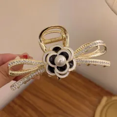 Pearl And Diamond Butterfly Grab Clip Delicate Oil Drops - Black - View 1
