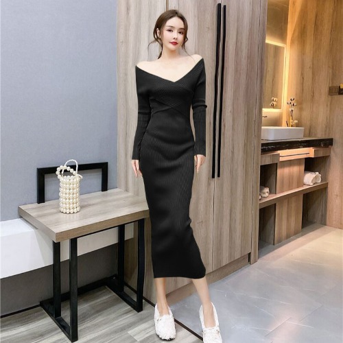 Fashion Slim V-neck One-line Neck Long Sleeve Dress