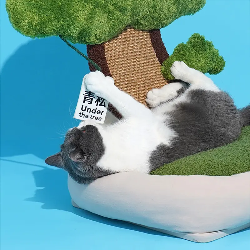 Pet Green Pine Tree Shape To Keep Warm Without Dropping Flakes