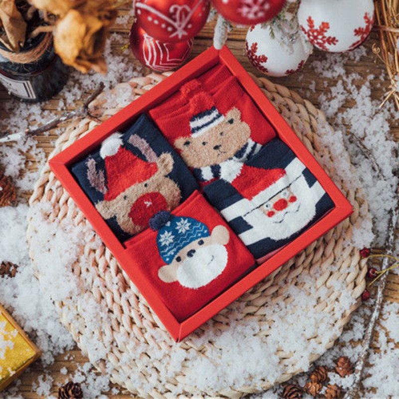 Title 5, A lovely Christmas stocking box