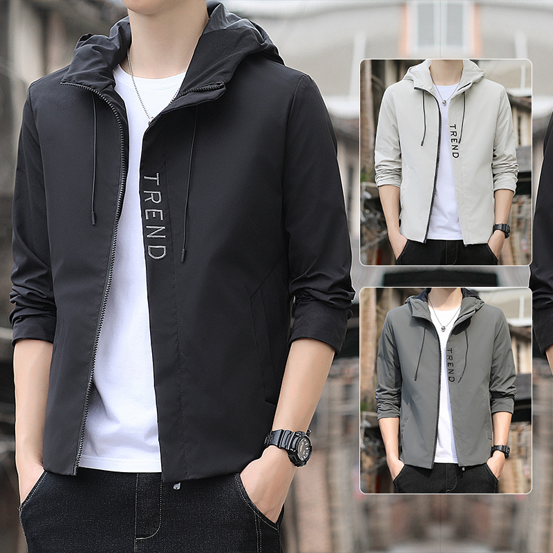 Hooded Coats Are Sporty And Loose To Fit The