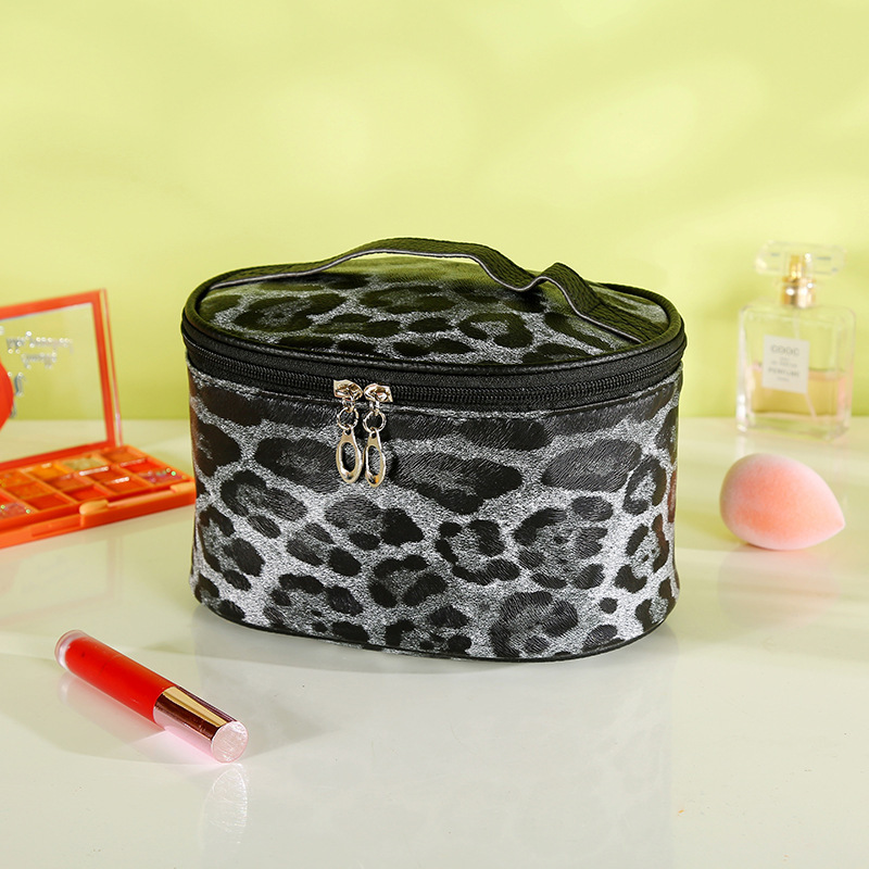 Retro Simple Cosmetic Bag Large Capacity Fashion Portable Storage